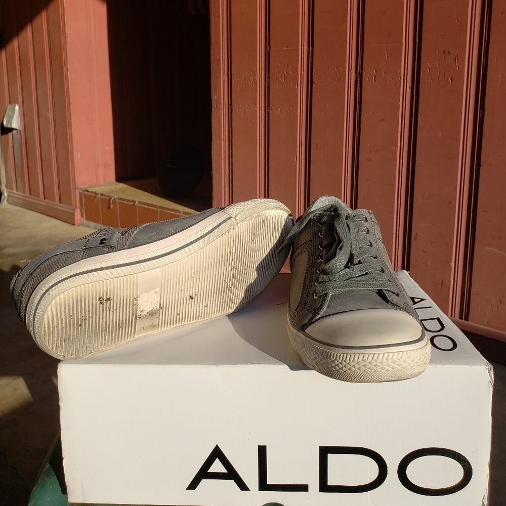 Aldo's casual gray prep sneaker